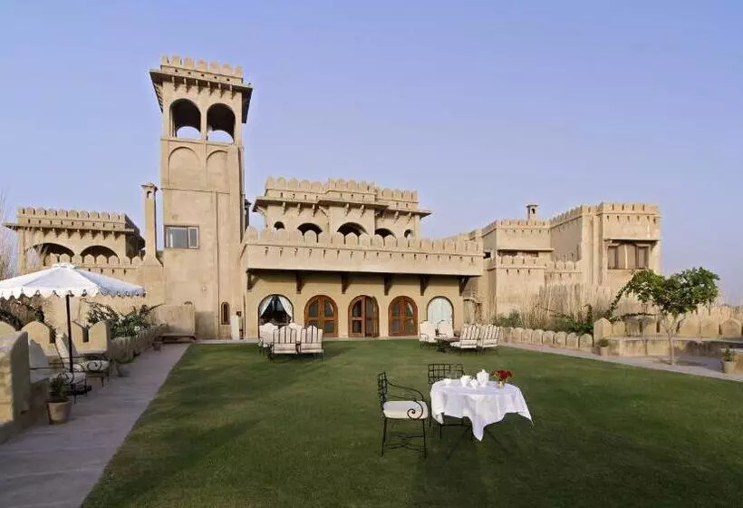 Отель Mihir Garh