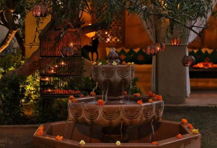 Отель Mihir Garh