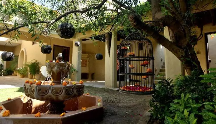 Отель Mihir Garh