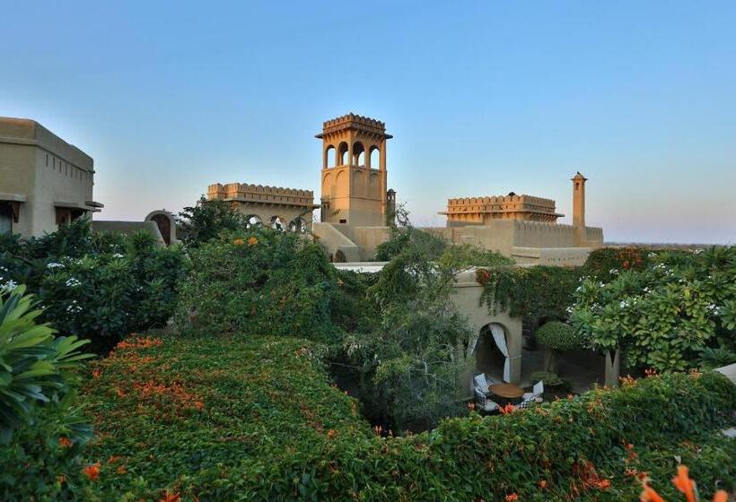 هتل Mihir Garh