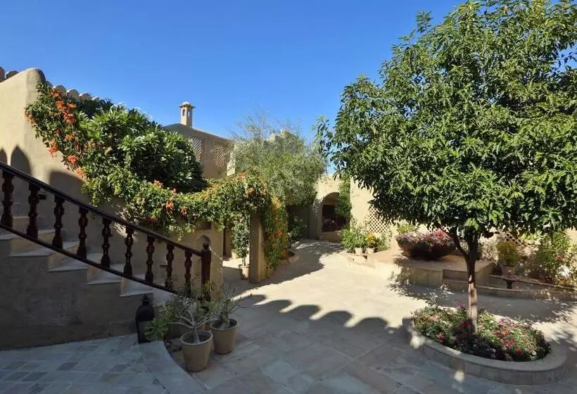 Отель Mihir Garh