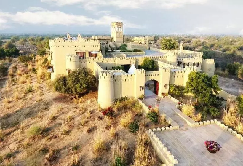 Отель Mihir Garh