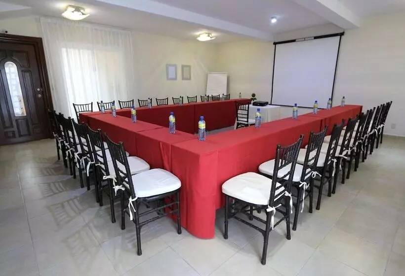 Отель San Miguel, En El Centro  Desayuno Gratis