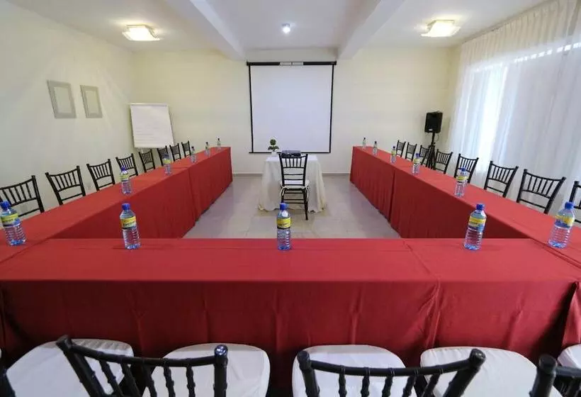 Отель San Miguel, En El Centro  Desayuno Gratis