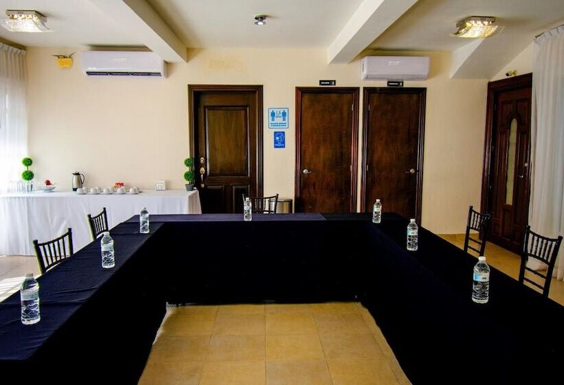 Отель San Miguel, En El Centro  Desayuno Gratis