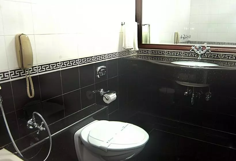 Отель Paradise Isle Beach Resort