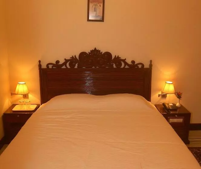 Отель Paradise Isle Beach Resort