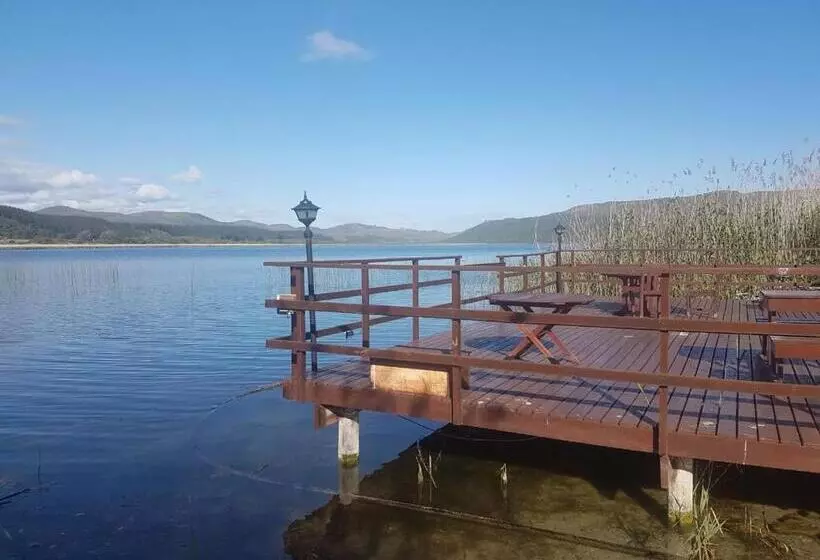 هتل Lake Pleasant