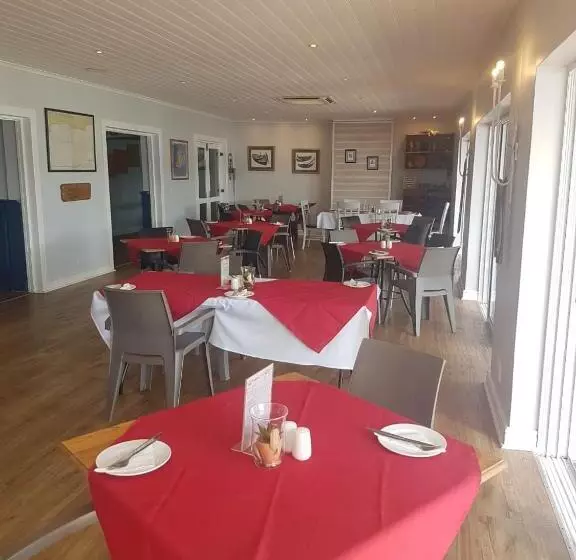 هتل Lake Pleasant