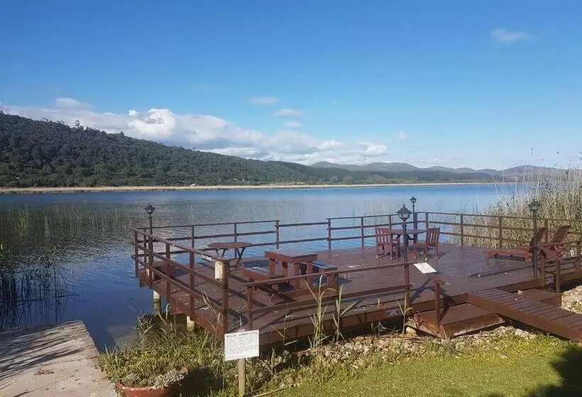 هتل Lake Pleasant