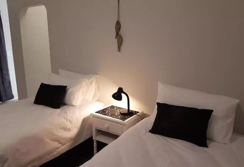 هتل Lake Pleasant