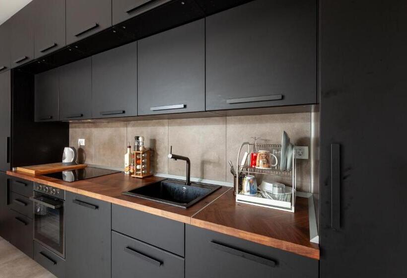 Subtub Hostel Makarska