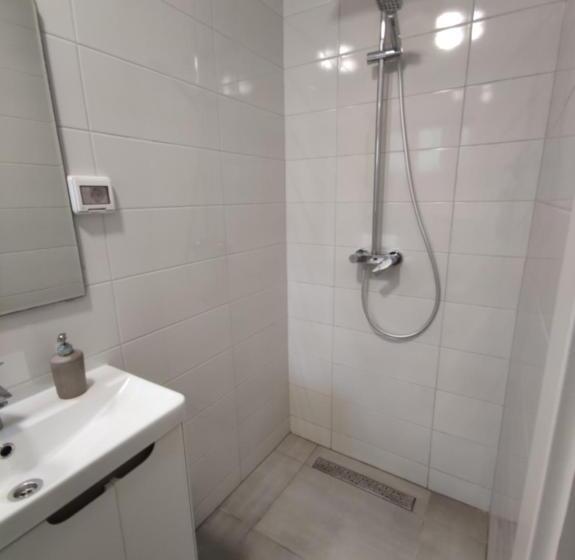 Subtub Hostel Makarska