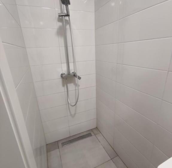 Subtub Hostel Makarska