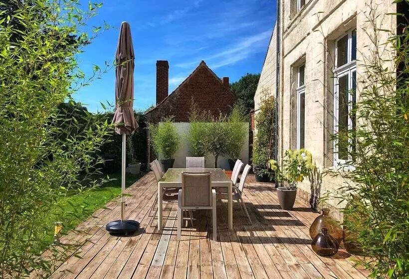 ベッドアンドブレックファースト Maison De Plumes