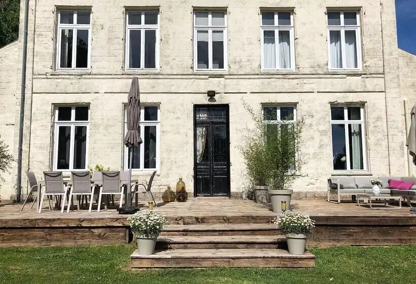 ベッドアンドブレックファースト Maison De Plumes