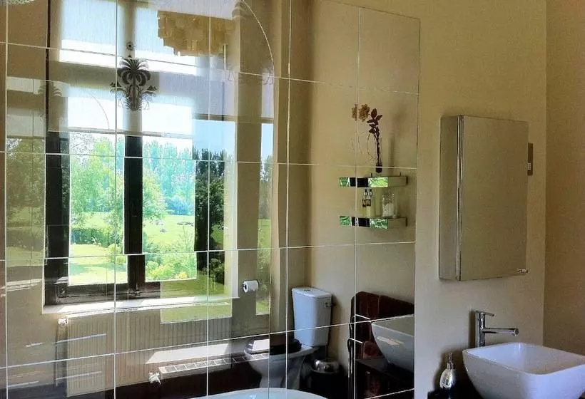 ベッドアンドブレックファースト Maison De Plumes