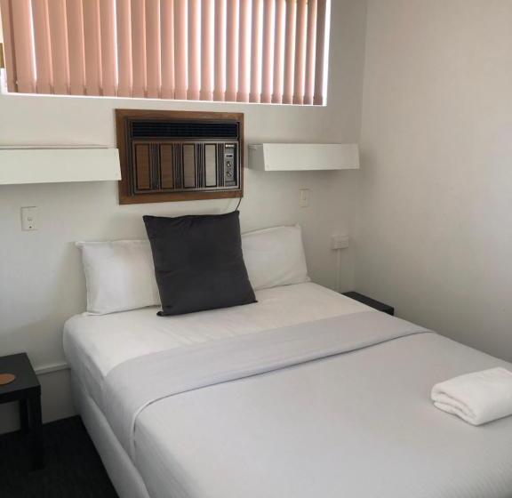 Отель Ben Hall Motor Inn