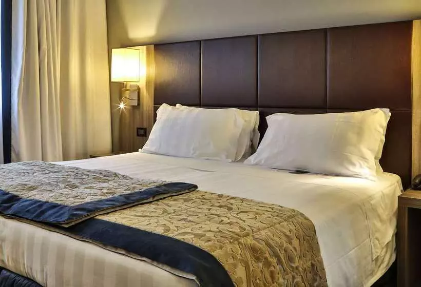 هتل Best Western Plus Borgolecco