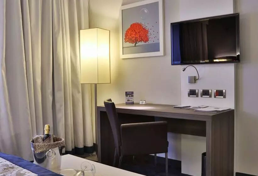 هتل Best Western Plus Borgolecco