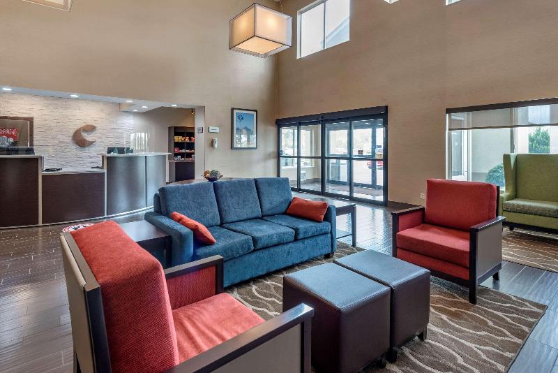 酒店 Comfort Suites Auburn Near I69