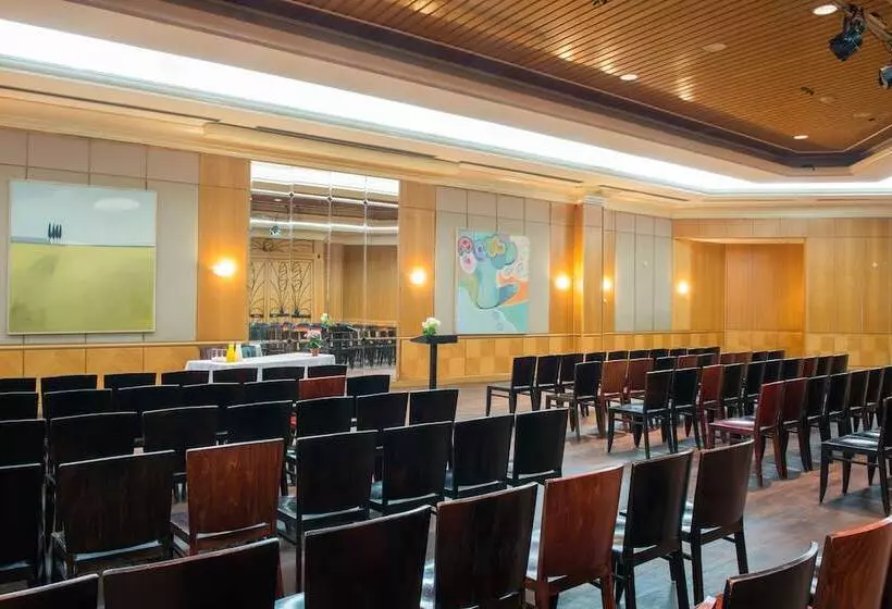 בית מלון כפרי David Dead Sea Resort & Spa