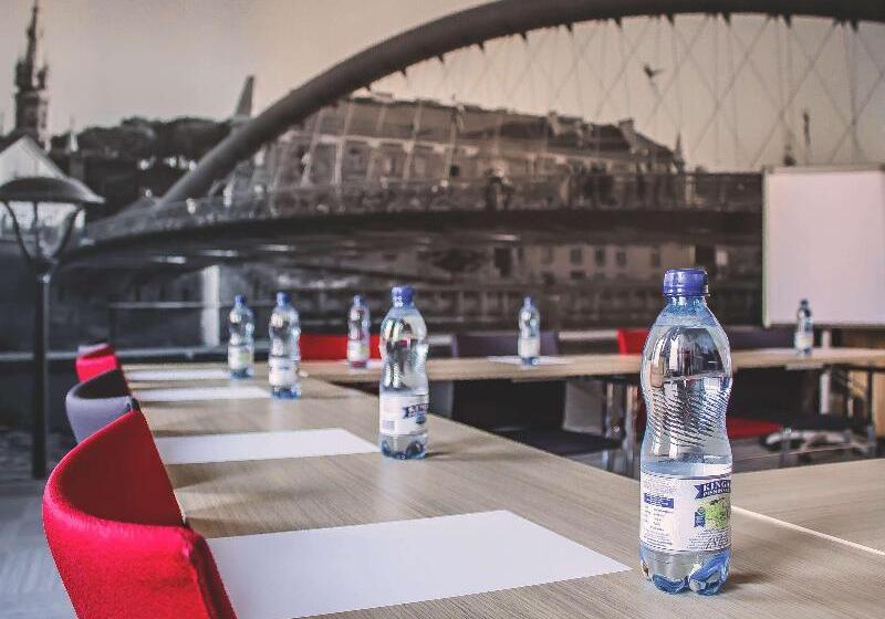 בית מלון כפרי Ibis Krakow Stare Miasto