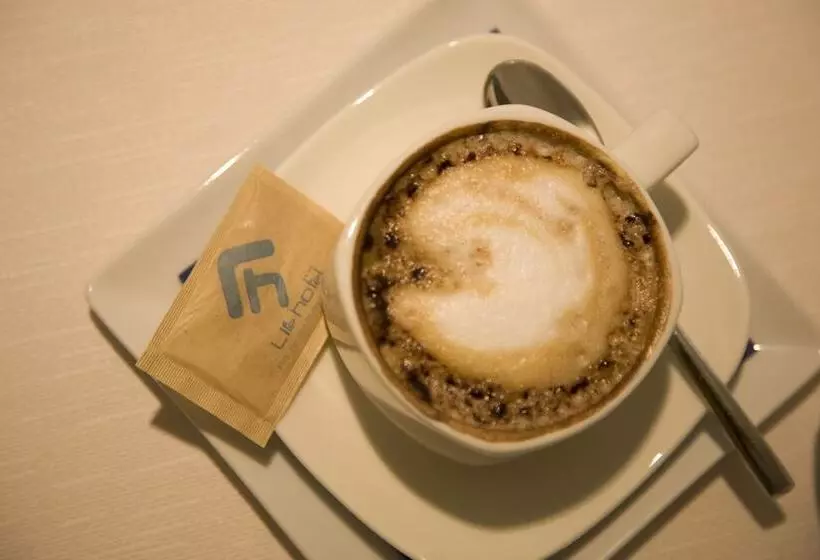 Life Hotel Seaview & Spa