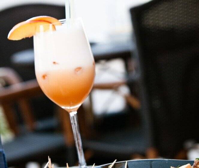 Life Hotel Seaview & Spa