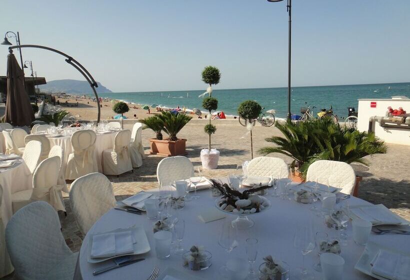 Life Hotel Seaview & Spa