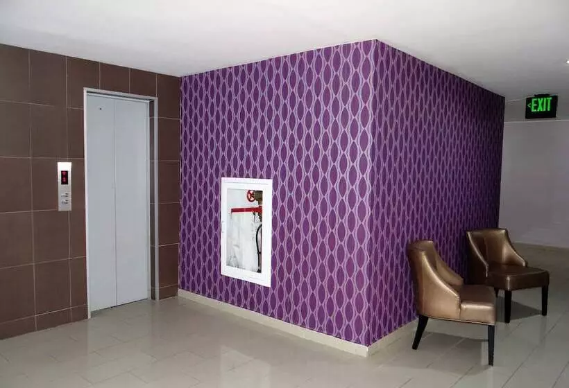 Metro Hotel Panama