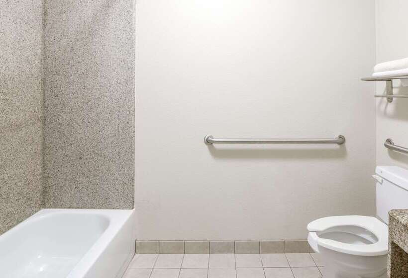 فندق Super 8 By Wyndham Alvarado