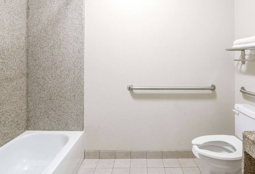 فندق Super 8 By Wyndham Alvarado