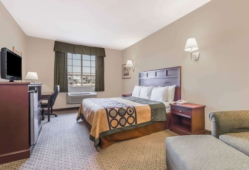 فندق Super 8 By Wyndham Alvarado