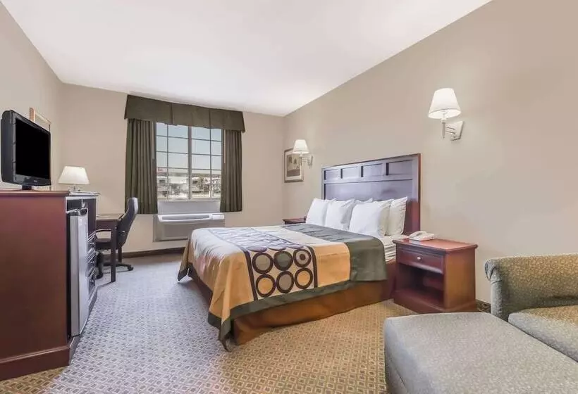 Hotel Super 8 By Wyndham Alvarado