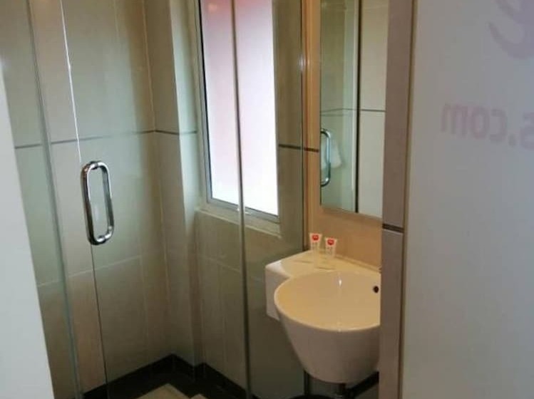 Tune Hotel Georgetown Penang