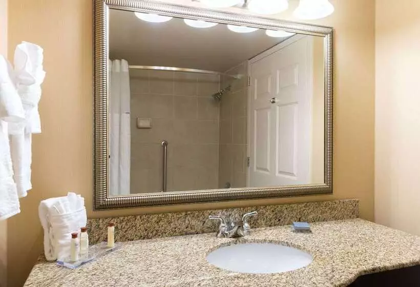 ホテル Wingate By Wyndham Dayton Fairborn