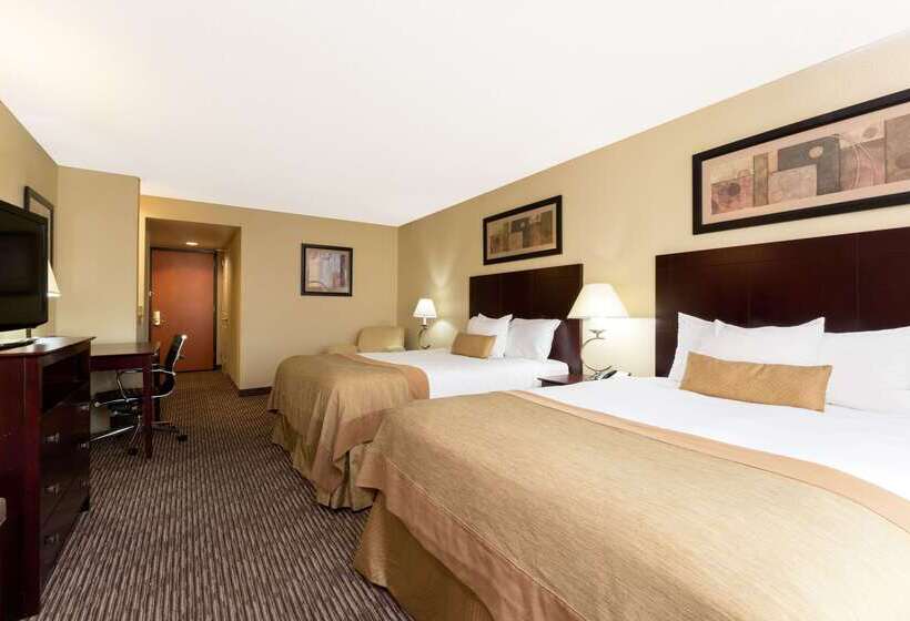 בית מלון כפרי Wingate By Wyndham Dayton  Fairborn