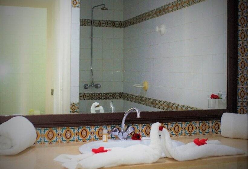 هتل Residence Ain Meriem