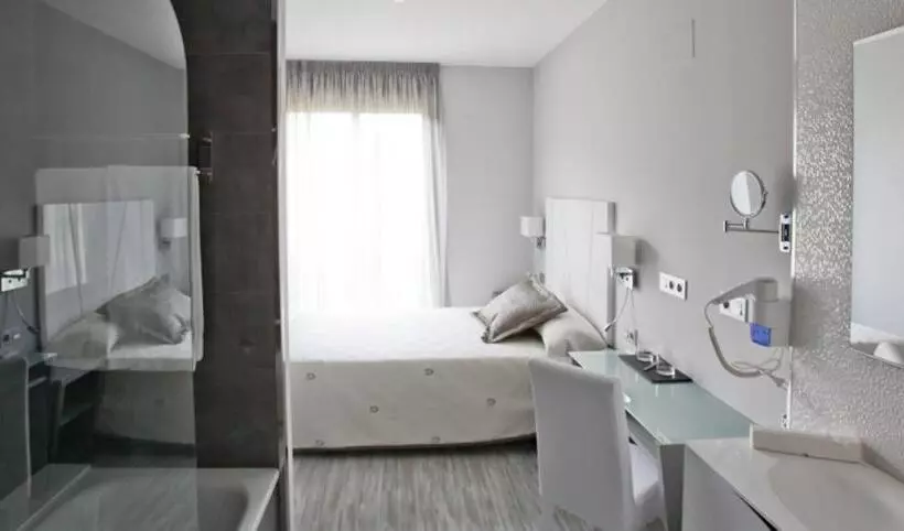 בית מלון כפרי Alix Boutique