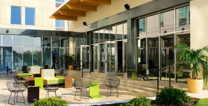 Отель Aloft Chandigarh Zirakpur