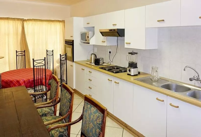 ホテル Bedfordview Boutique Lodge