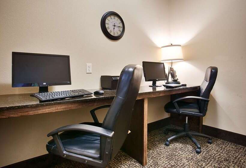 فندق Best Western Plus Emory At Lake Fork Inn & Suites