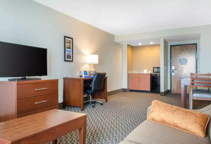 Отель Comfort Inn & Suites Biloxid Iberville