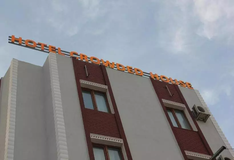 Hotelli Crowded House