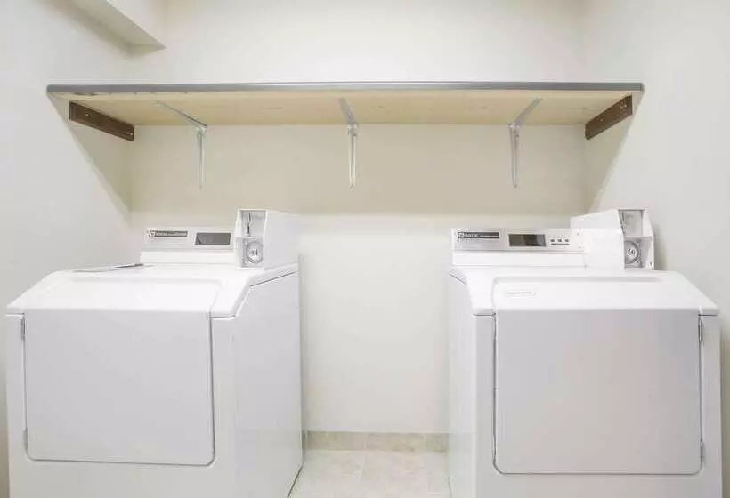 호텔 Days Inn By Wyndham Custer