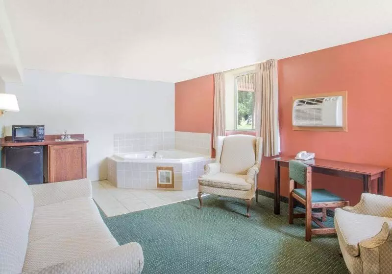 호텔 Days Inn By Wyndham Custer