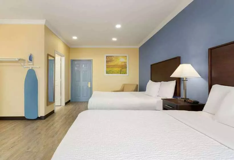هتل Days Inn & Suites By Wyndham Dfw Airport South Euless