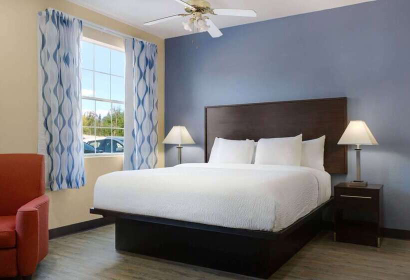 هتل Days Inn & Suites By Wyndham Dfw Airport South Euless