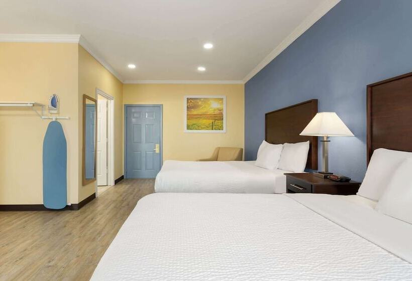 هتل Days Inn & Suites By Wyndham Dfw Airport South Euless